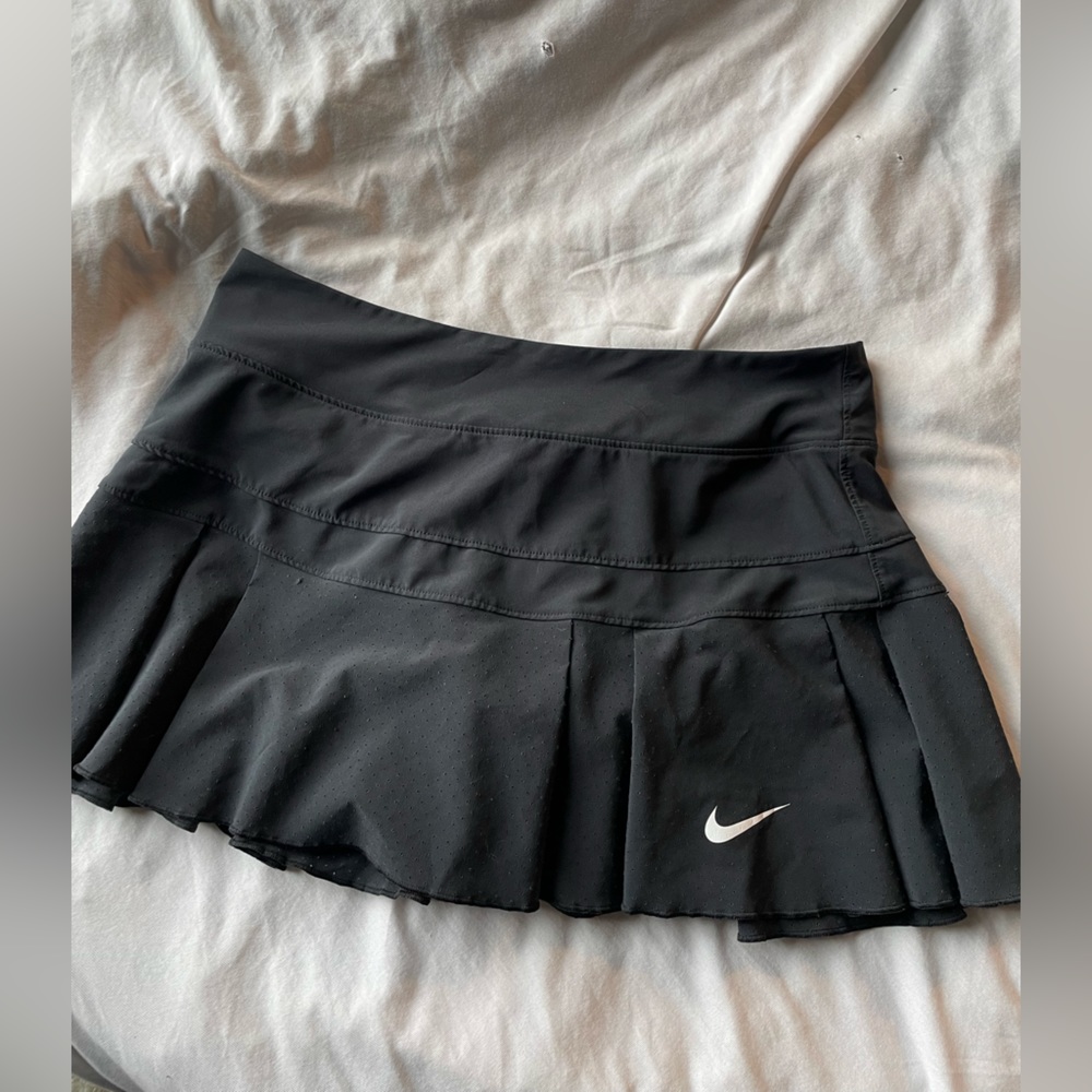 BLACK NIKE MINISKIRT